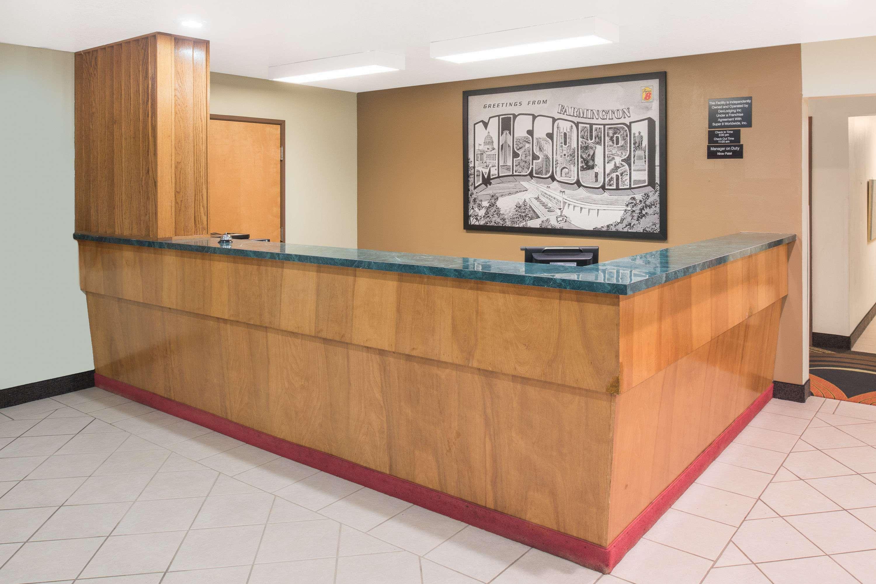 Super 8 By Wyndham Farmington Hotel Exterior photo